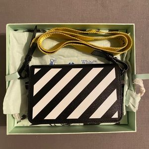 Off-White Diagonal Binder Clip Bag